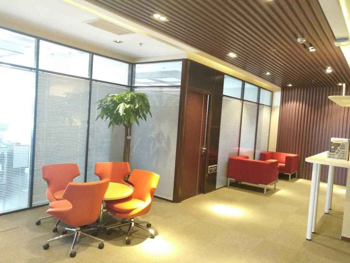远洋光华国际438㎡ 朝西北 吊白网 随时看房