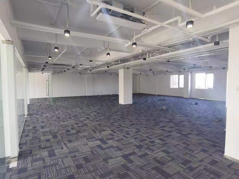 望京 新华科技大厦 380㎡ 朝南 遗留装修 随时可租