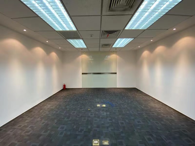 国贸/CBD 和乔大厦 343㎡ 朝西北 遗留装修 随时看房